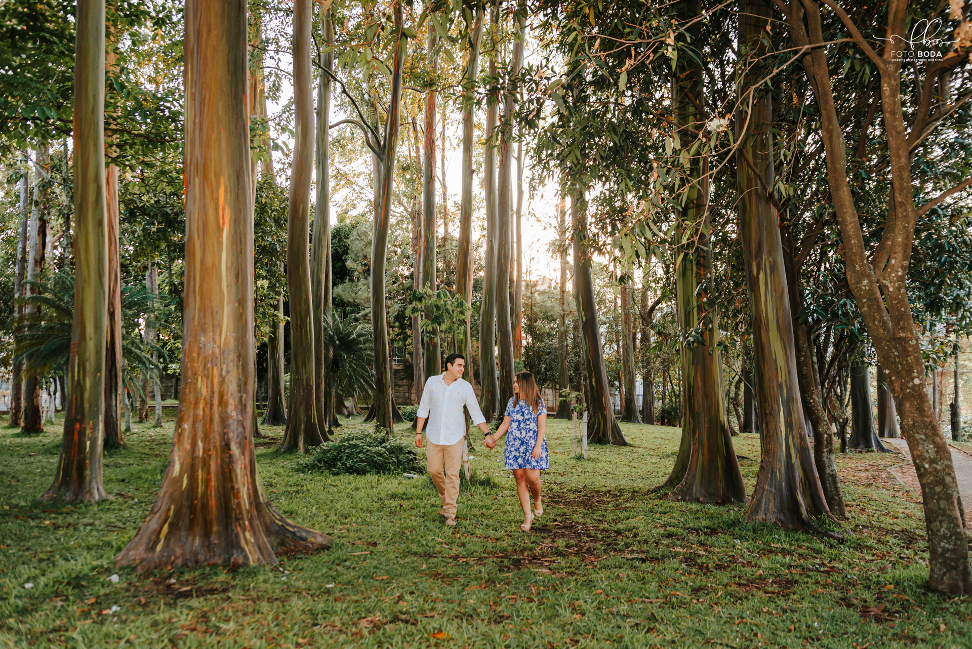 pre boda parque maquilishuat, el salvador, escalón, fotografías de boda, fotógrafos salvadoreños