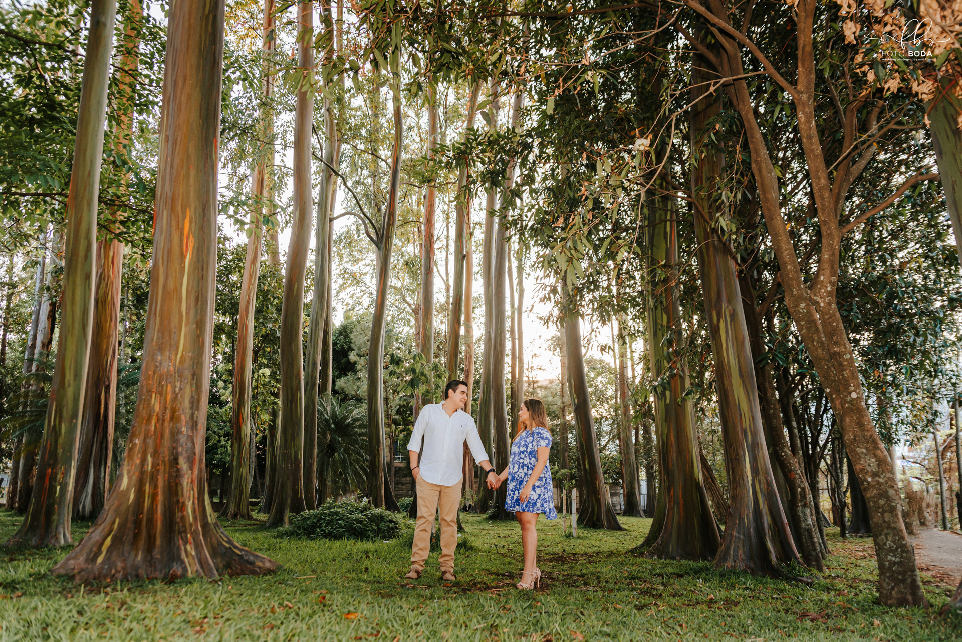 pre boda parque maquilishuat, el salvador, escalón, fotografías de boda, fotógrafos salvadoreños